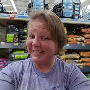 Meet your Posher, Loni